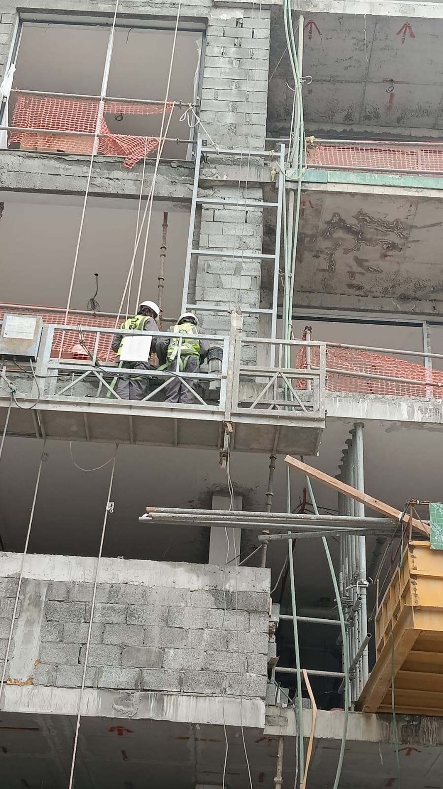 Cladding supporting steel Structure