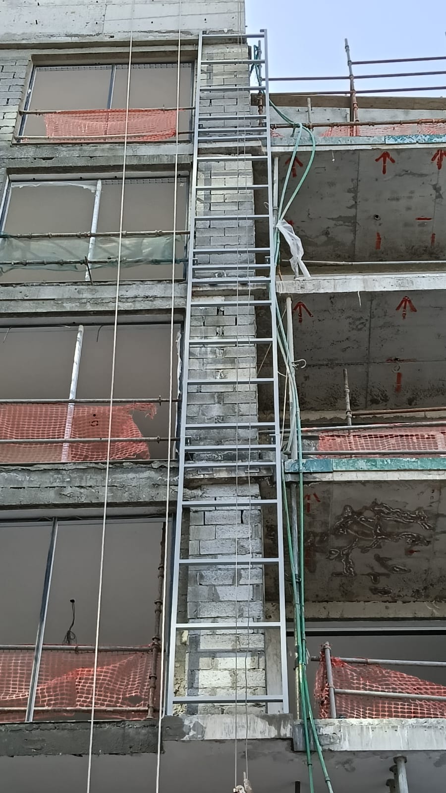 Cladding supporting steel Structure