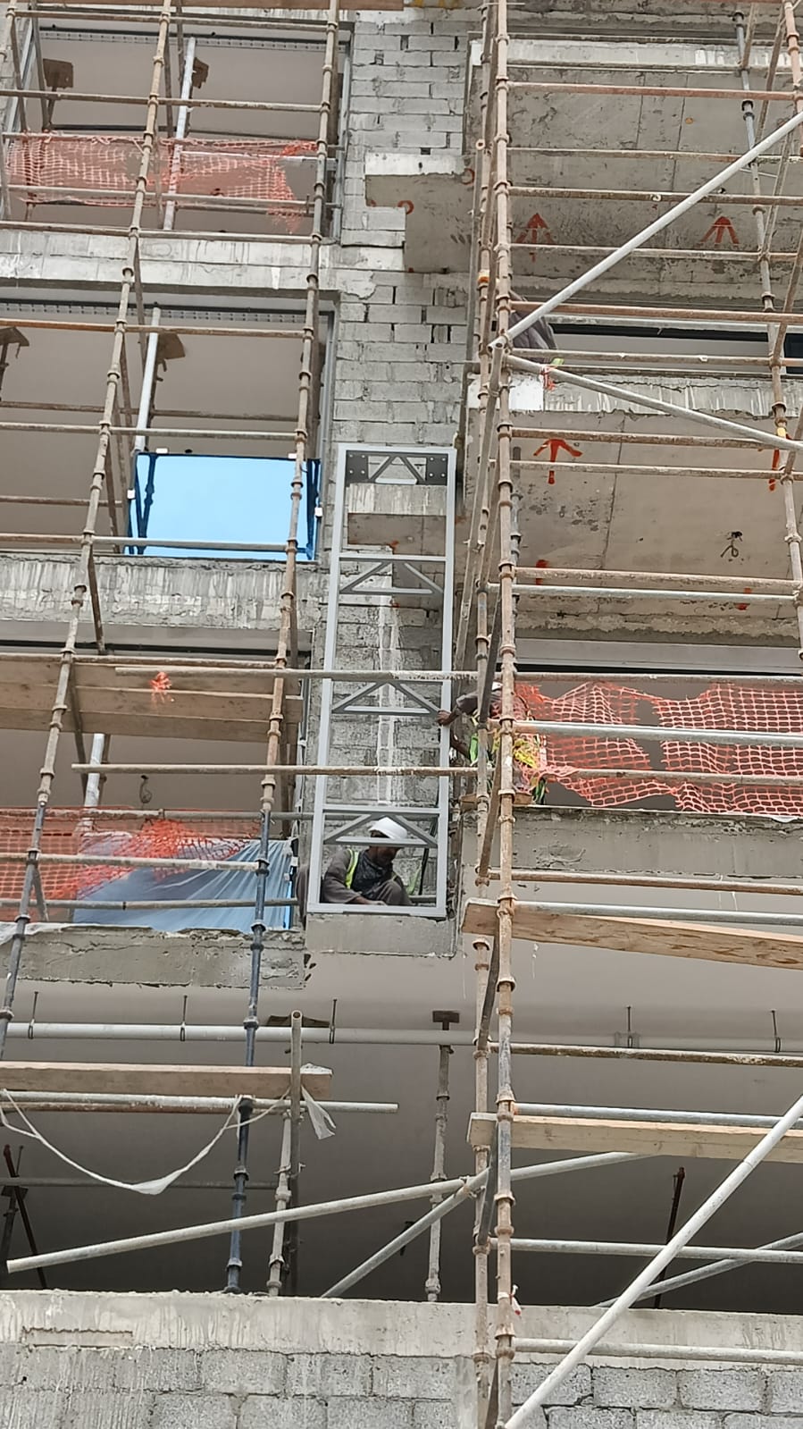 Cladding supporting steel Structure