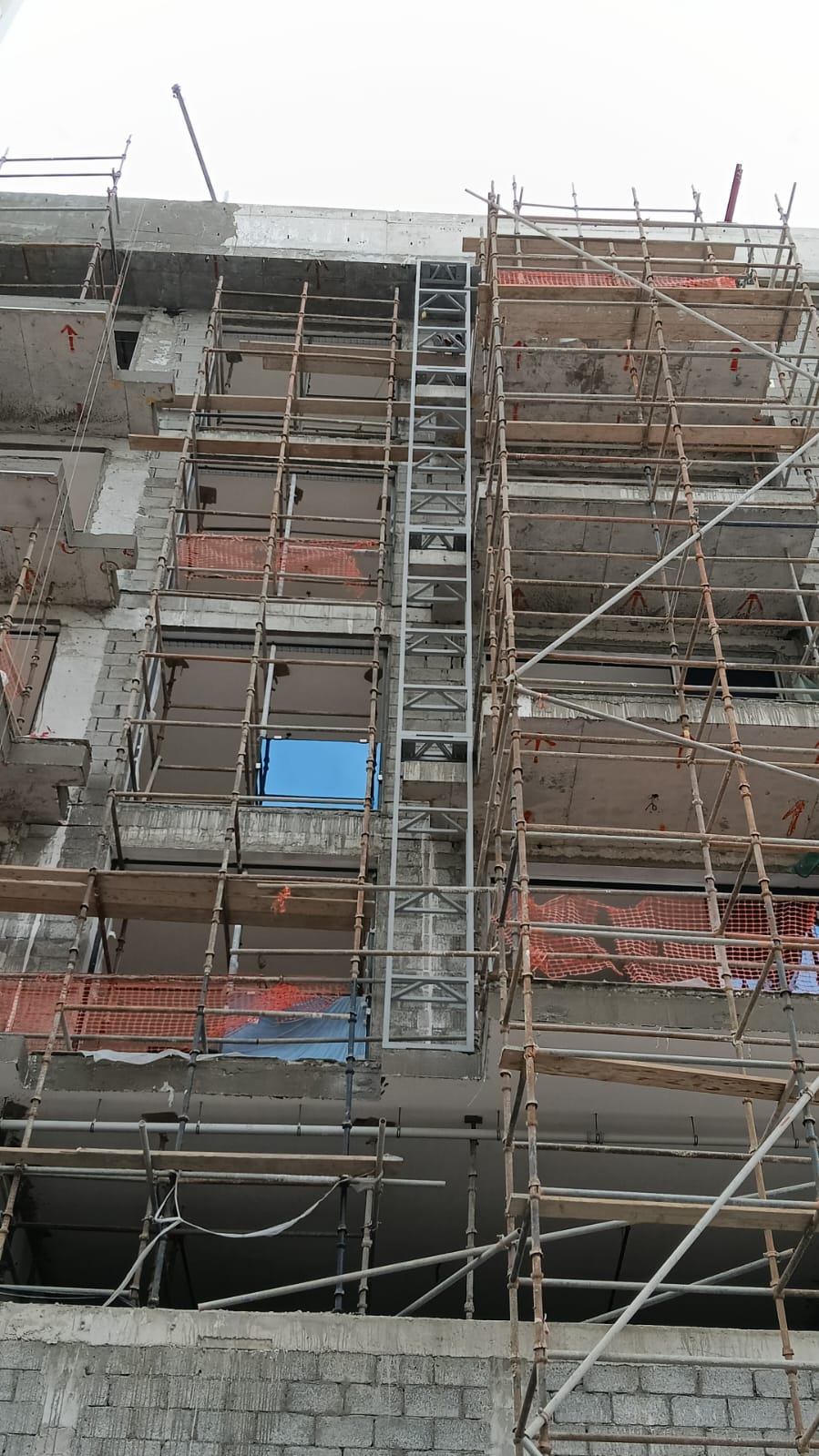 Cladding supporting steel Structure