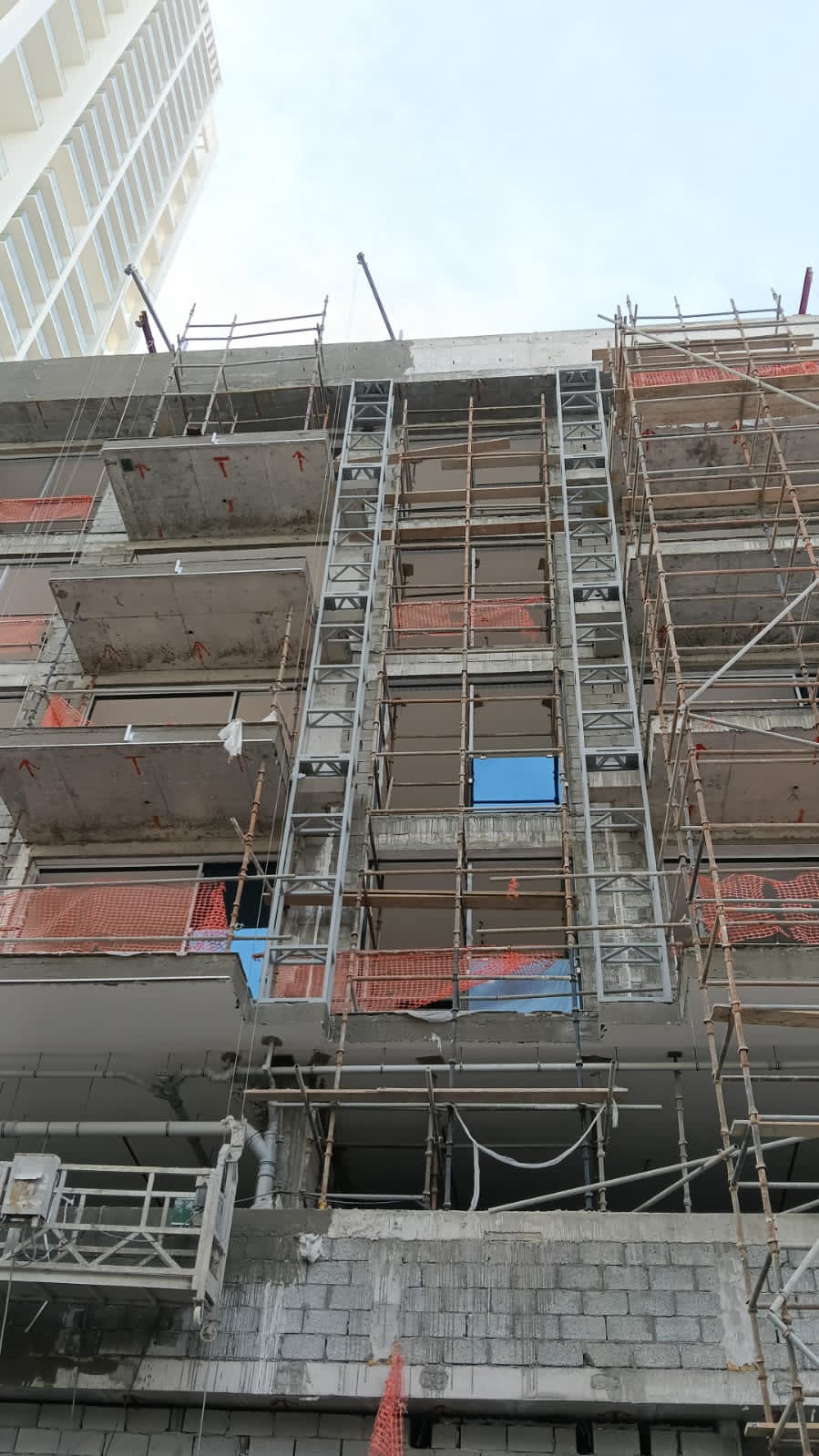 Cladding supporting steel Structure
