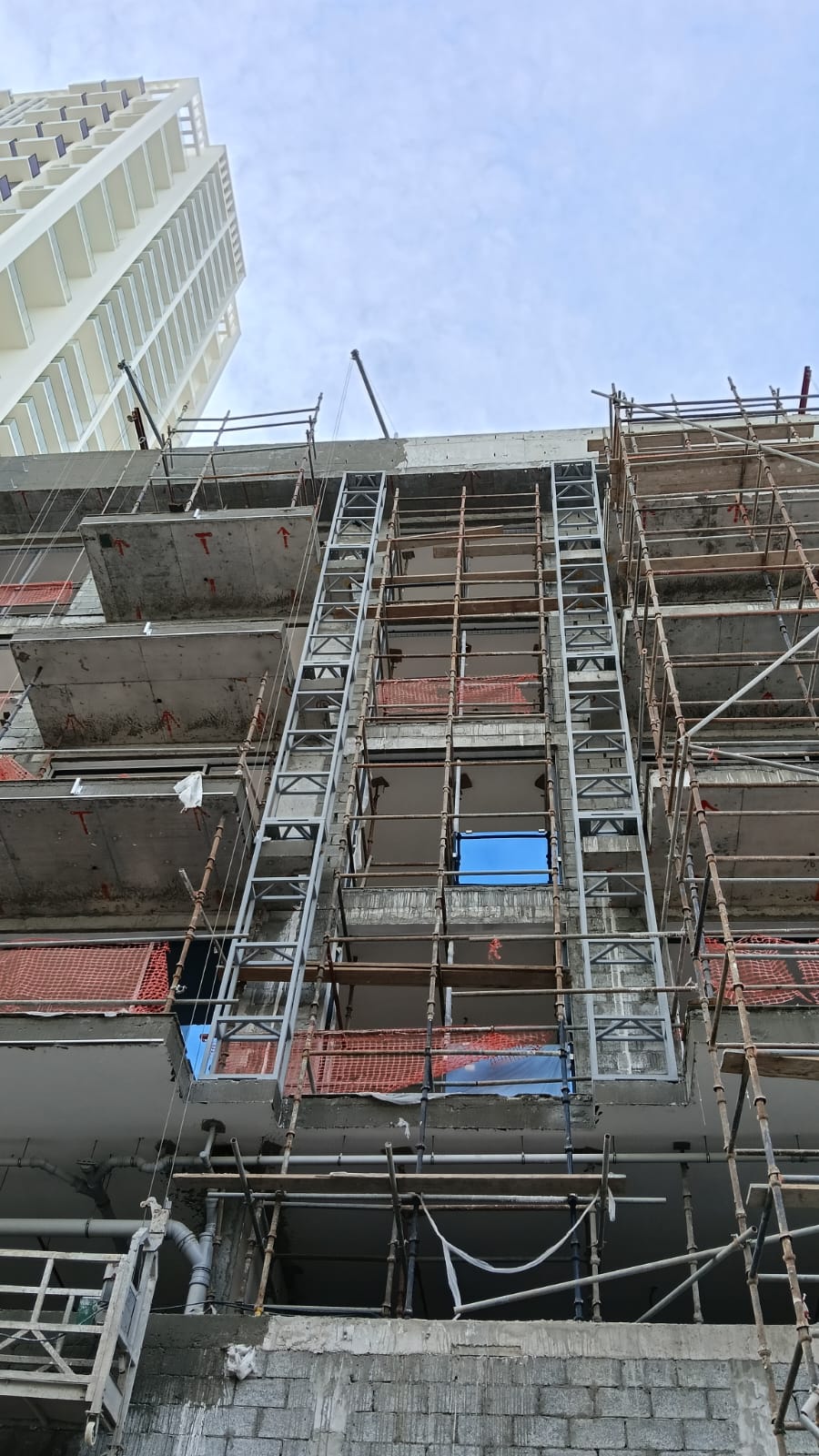 Cladding supporting steel Structure